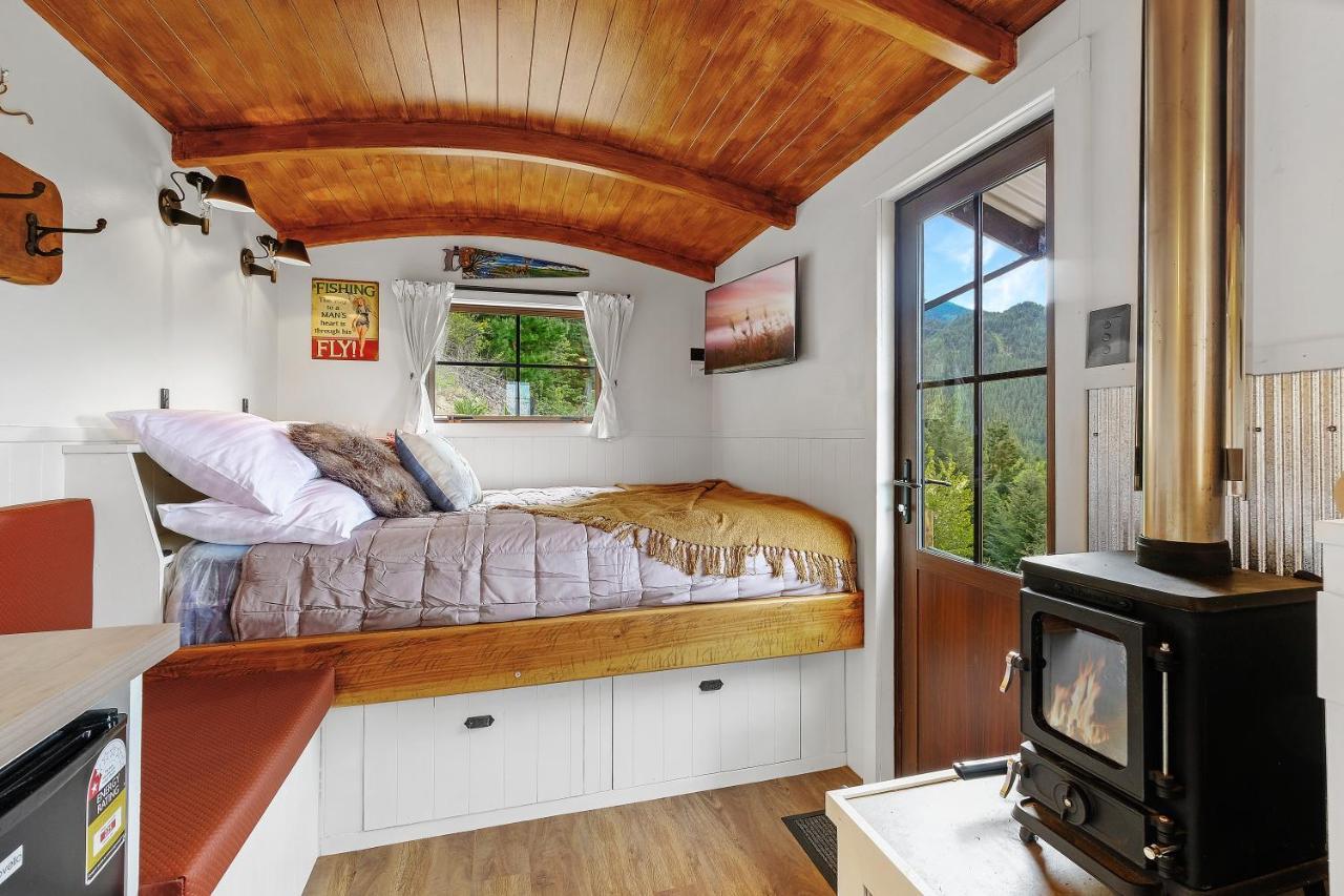האנמר ספרינגס The Shepherds Hut - Boutique Retreat. מראה חיצוני תמונה